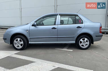 Седан Skoda Fabia 2002 в 