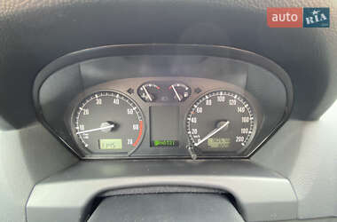 Седан Skoda Fabia 2002 в 
