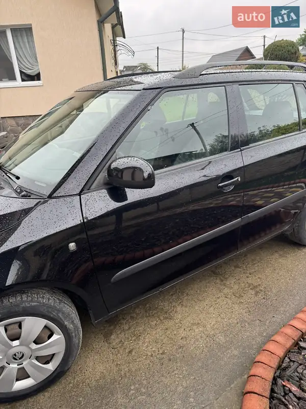 Хетчбек Skoda Fabia 2009 в 