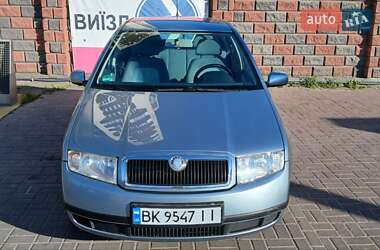 Хетчбек Skoda Fabia 2002 в 