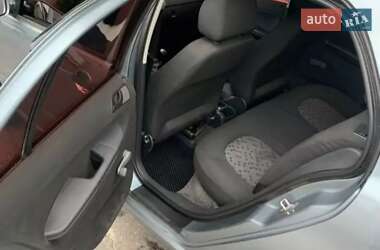 Седан Skoda Fabia 2006 в 