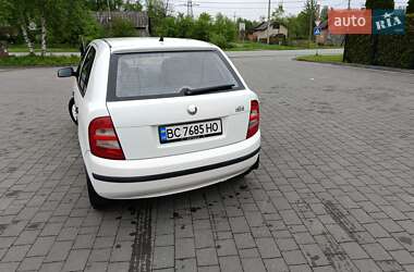 Хетчбек Skoda Fabia 2002 в 
