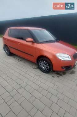 Хэтчбек Skoda Fabia 2008 в 