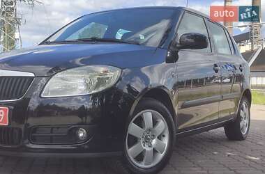 Хетчбек Skoda Fabia 2009 в 