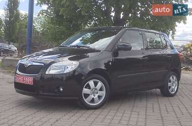 Хетчбек Skoda Fabia 2009 в 