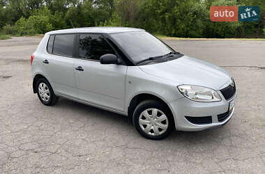 Хетчбек Skoda Fabia 2011 в 