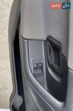 Хетчбек Skoda Fabia 2011 в 