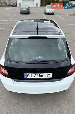 Хетчбек Skoda Fabia 2015 в 
