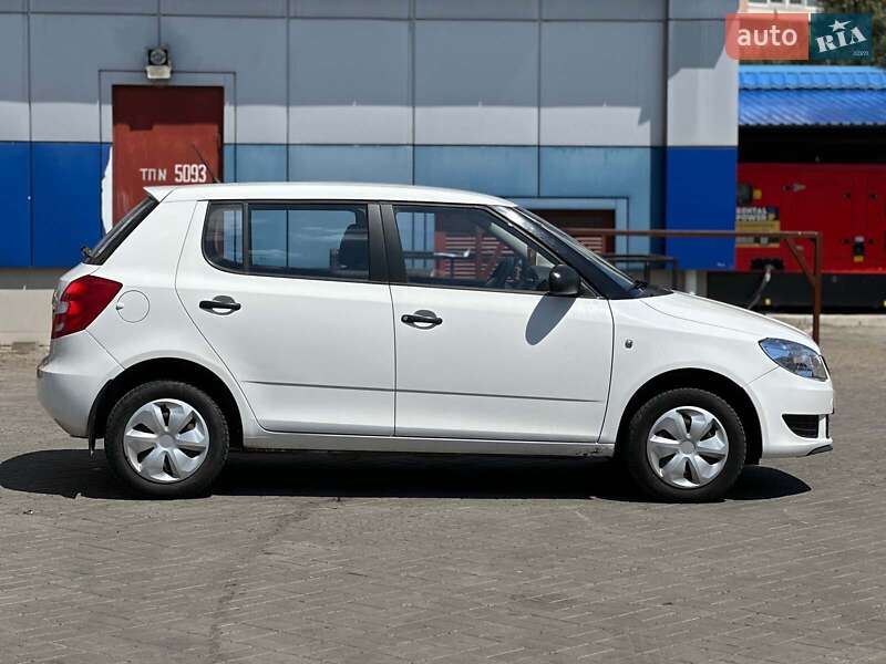 Хэтчбек Skoda Fabia 2011 в Одессе