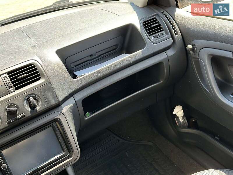 Хэтчбек Skoda Fabia 2011 в Одессе