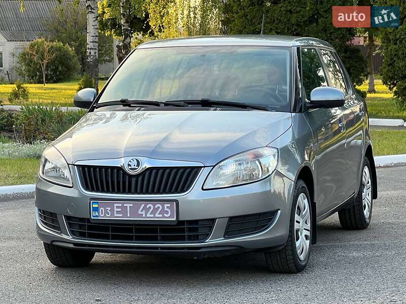 Хэтчбек Skoda Fabia 2014 в Лубнах