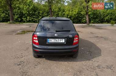 Хэтчбек Skoda Fabia 2003 в 