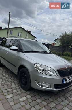 Универсал Skoda Fabia 2011 в Ровно