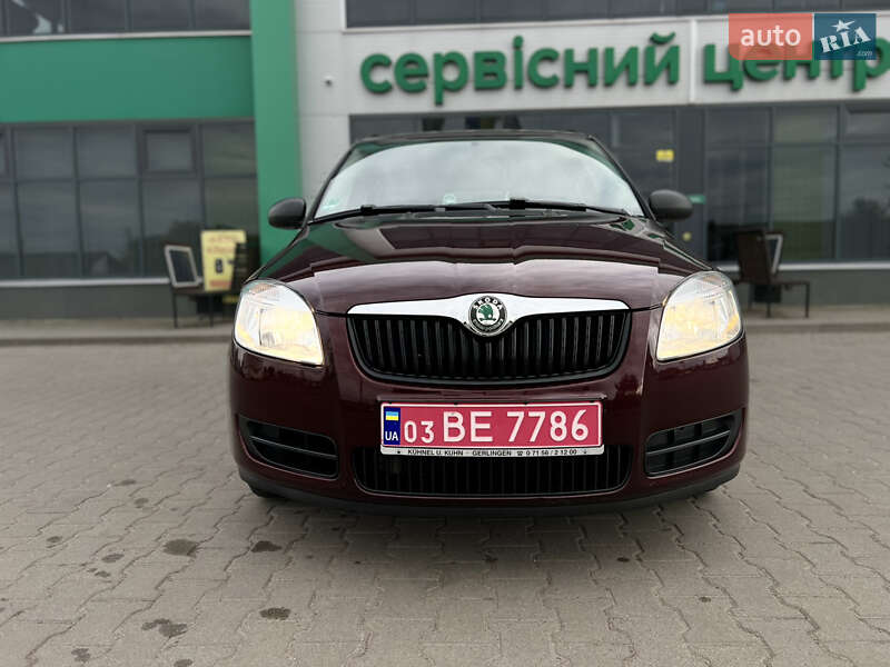 Універсал Skoda Fabia 2010 в Нововолинську
