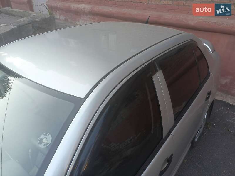 Седан Skoda Fabia 2006 в Кривом Роге