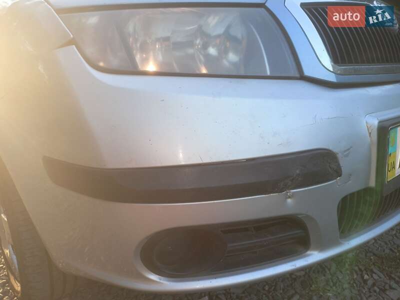 Седан Skoda Fabia 2006 в Кривом Роге