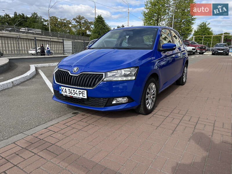 Хэтчбек Skoda Fabia 2019 в 
