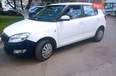 Хетчбек Skoda Fabia 2013 в 