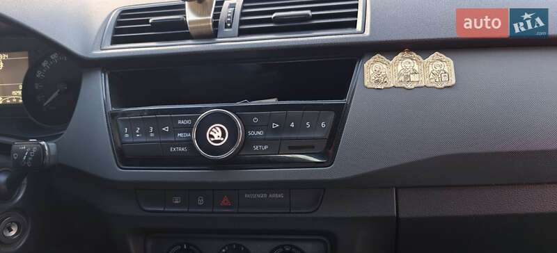 Хэтчбек Skoda Fabia 2015 в Киеве