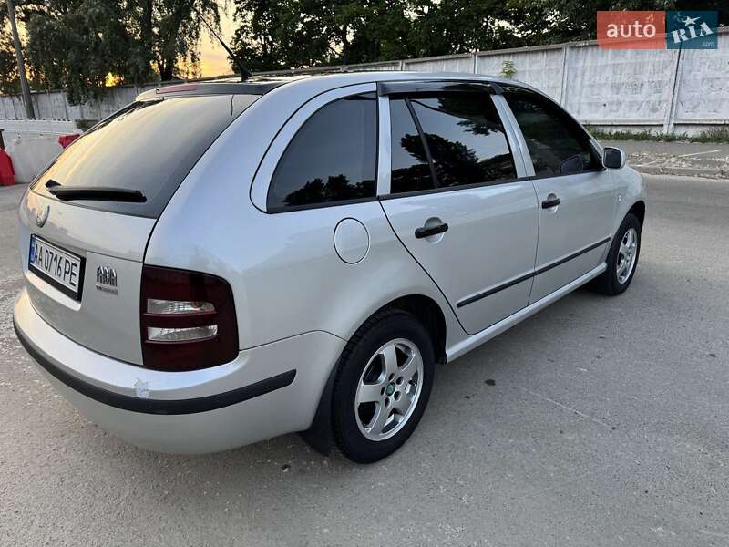 Універсал Skoda Fabia 2004 в Києві