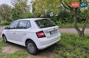 Хэтчбек Skoda Fabia 2018 в 