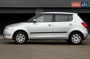 Хэтчбек Skoda Fabia 2013 в 