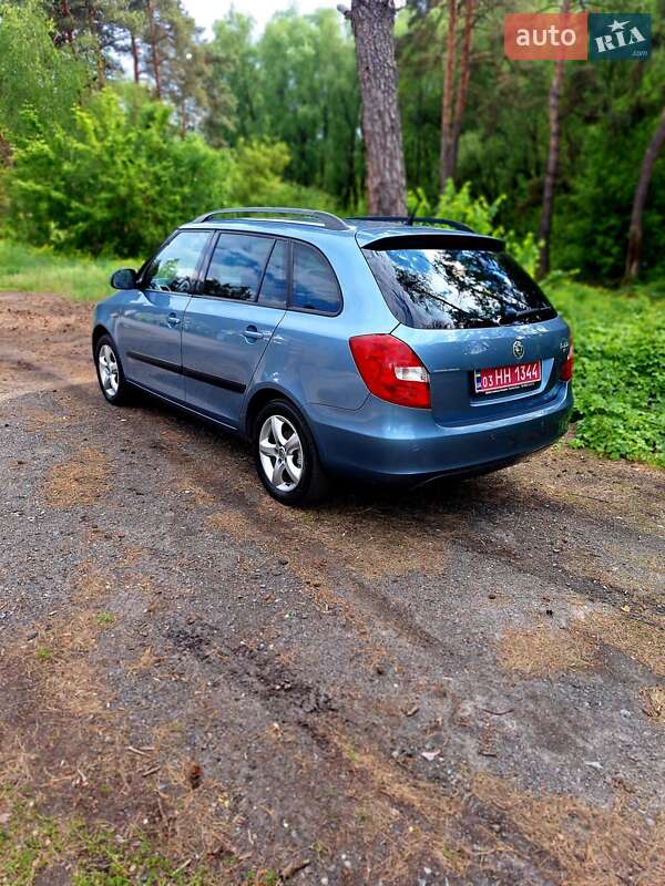 Універсал Skoda Fabia 2009 в Києві
