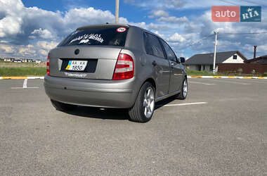 Хетчбек Skoda Fabia 2006 в 