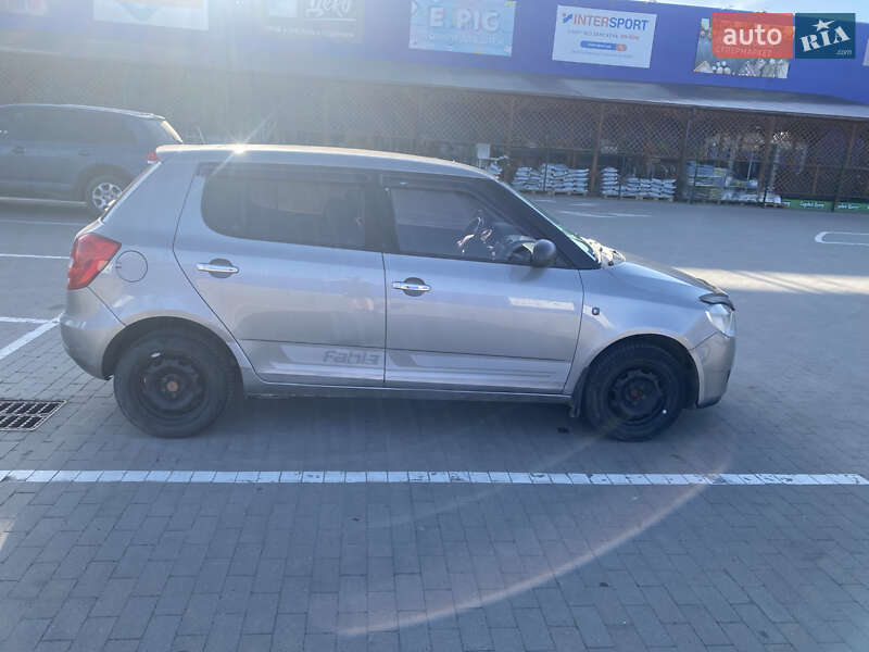 Хэтчбек Skoda Fabia 2007 в Калуше
