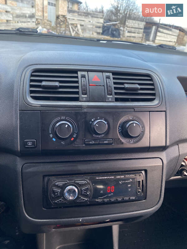 Хэтчбек Skoda Fabia 2007 в Калуше