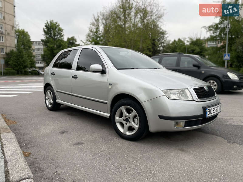Хэтчбек Skoda Fabia 2001 в 