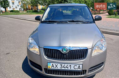 Хэтчбек Skoda Fabia 2008 в 