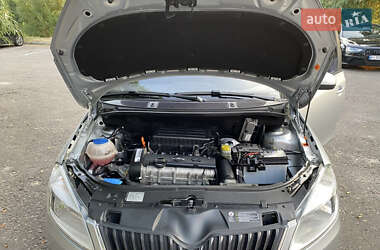 Хэтчбек Skoda Fabia 2012 в 