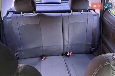 Хэтчбек Skoda Fabia 2012 в 