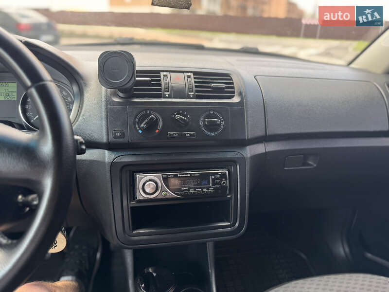 Хетчбек Skoda Fabia 2011 в Умані