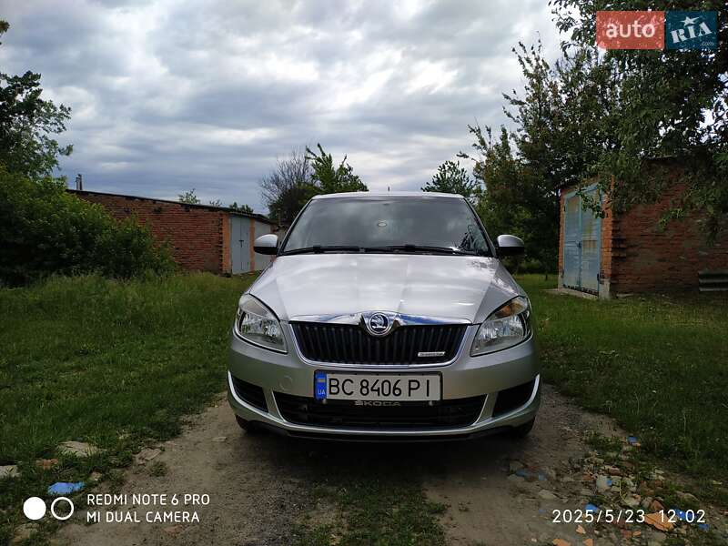 Хэтчбек Skoda Fabia 2013 в 