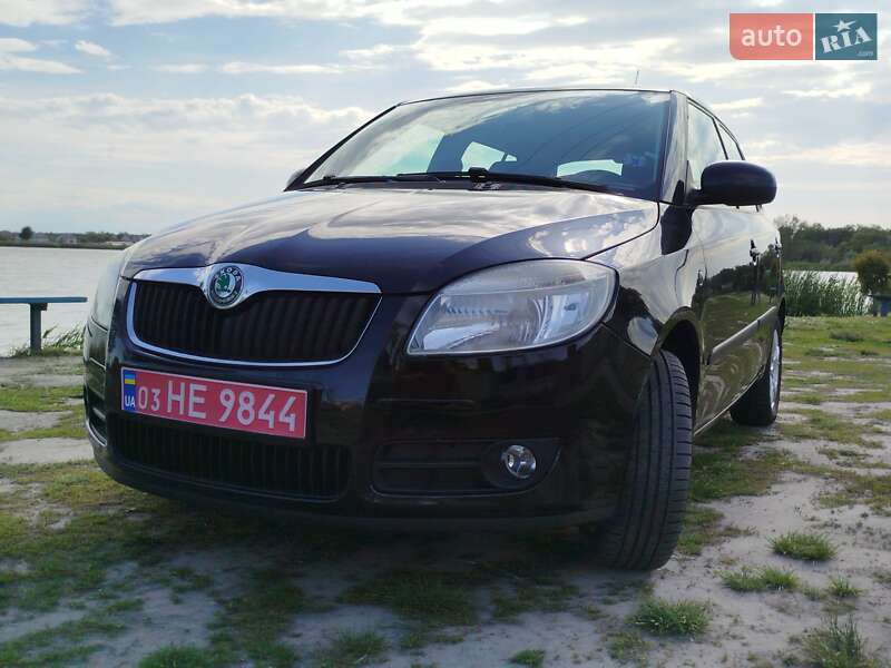 Хэтчбек Skoda Fabia 2007 в 