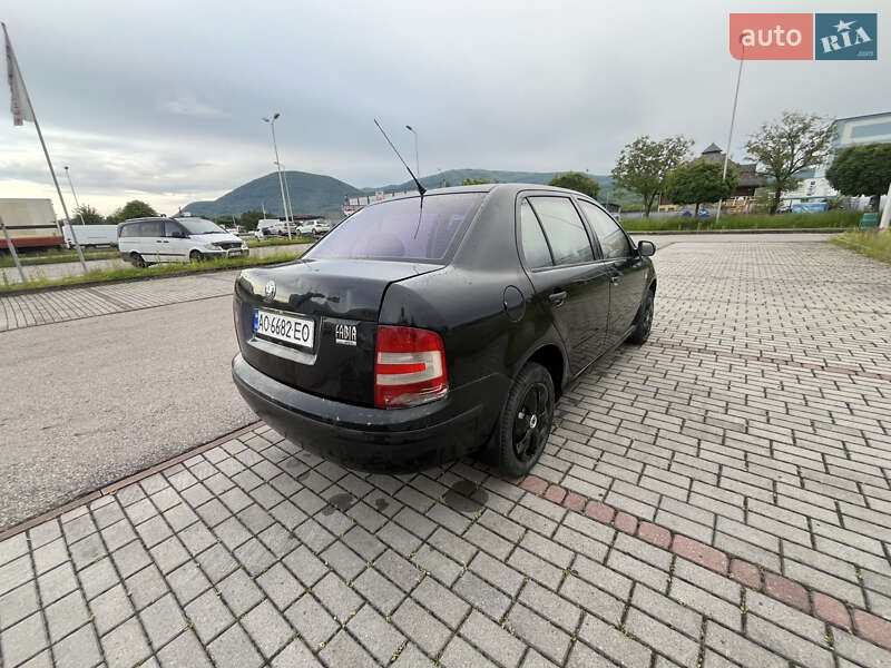 Седан Skoda Fabia 2006 в Тячеві