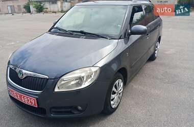 Универсал Skoda Fabia 2010 в Чернигове