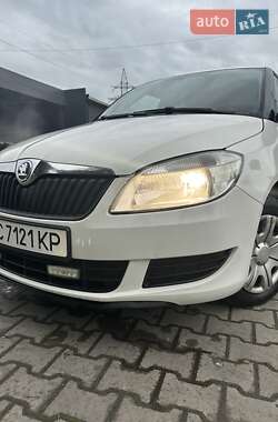 Хэтчбек Skoda Fabia 2014 в 