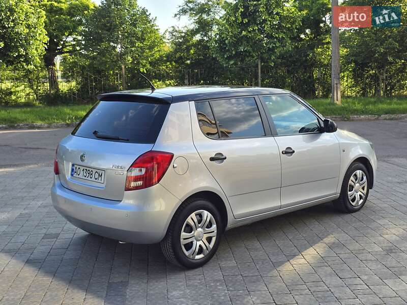 Хэтчбек Skoda Fabia 2012 в Мукачево