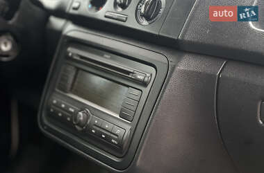 Хэтчбек Skoda Fabia 2011 в 