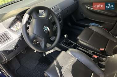 Седан Skoda Fabia 2006 в 