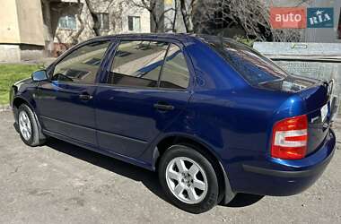Седан Skoda Fabia 2006 в 