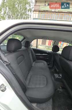 Хэтчбек Skoda Fabia 2006 в 