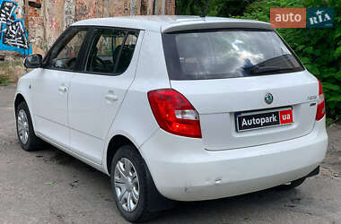Хетчбек Skoda Fabia 2012 в 