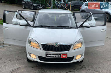 Хетчбек Skoda Fabia 2012 в 