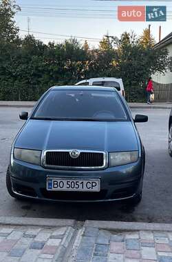 Хетчбек Skoda Fabia 2006 в 