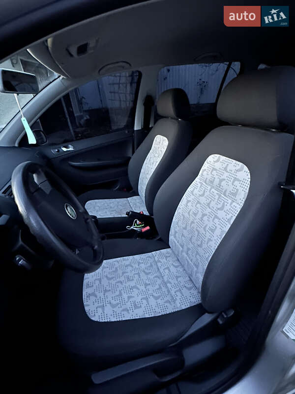 Универсал Skoda Fabia 2004 в Калуше