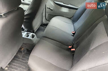 Хетчбек Skoda Fabia 2000 в 